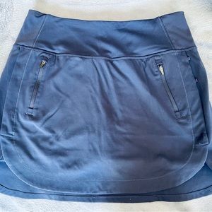 Athleta fairway golf skort 16” - size medium